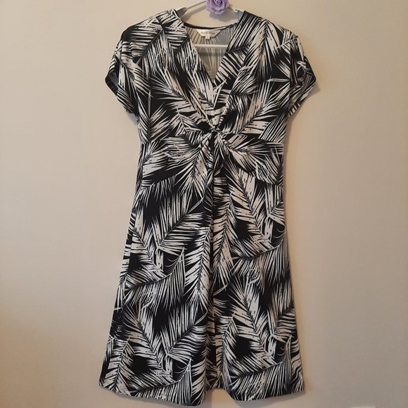 Northern Reflection dress. Large black and white short sleeve - Picture 6 of 13